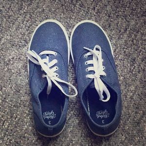 Blue snickers with glitter